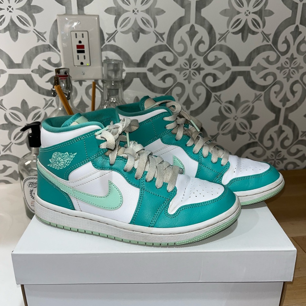 Woman’s Air Jordan 1 Mid Marine Green